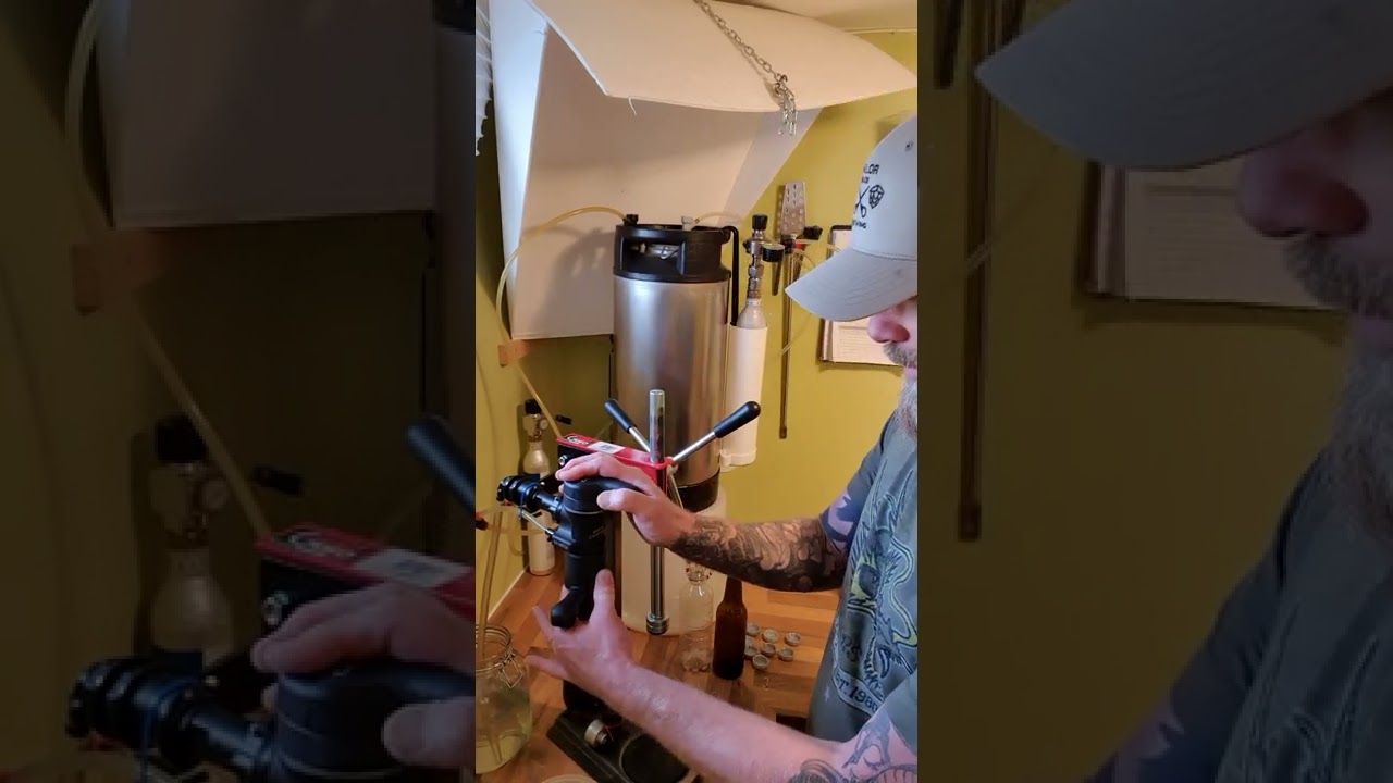Bottle filler from Brew Crafter, extremely easy to use when filling your bottles with homemade beer