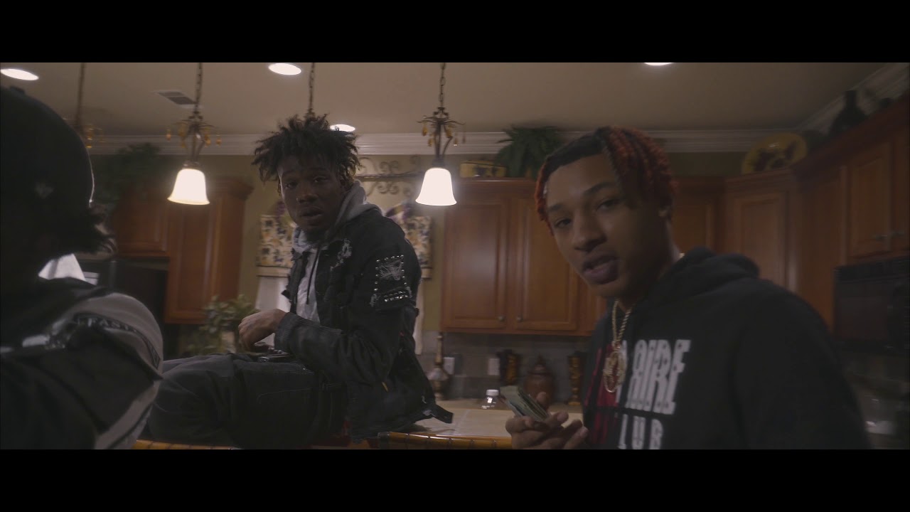 YKWIHF Vea - Don't Panic (MUSIC VIDEO)