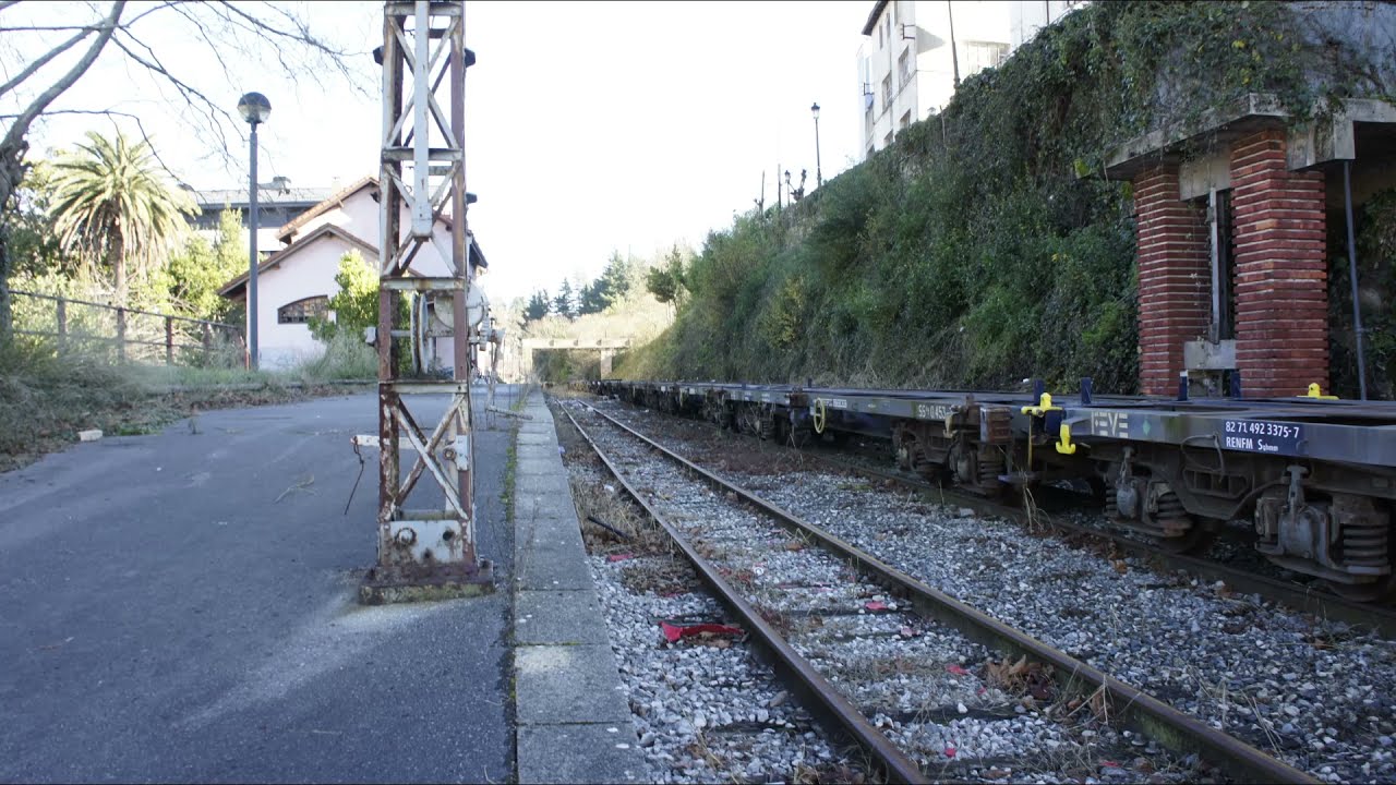 ESTACION DE FEVE DE BALMASEDA(ABANDONADA)(PROPIEDAD DE LA ANTIGUA EMPRESA FERROCARRILES DE LA ROBLA)