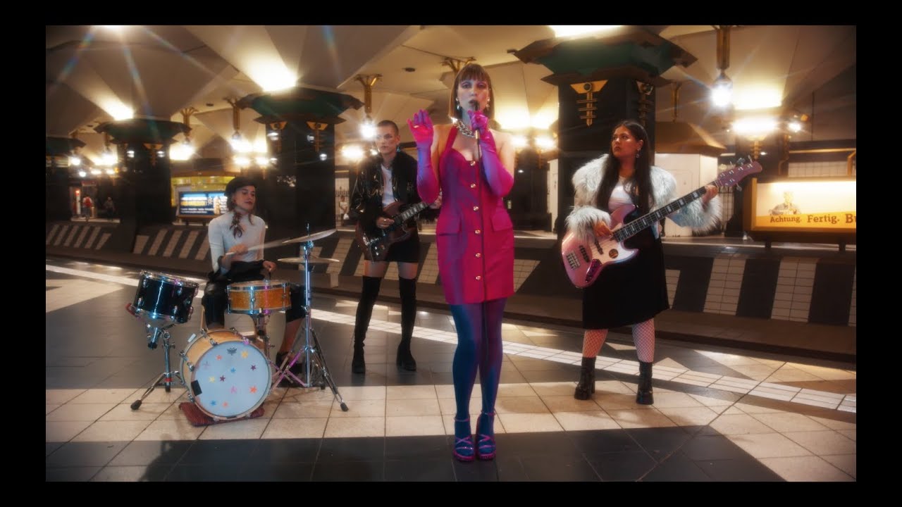 Iuma - u-bahn (Offizielles Video)