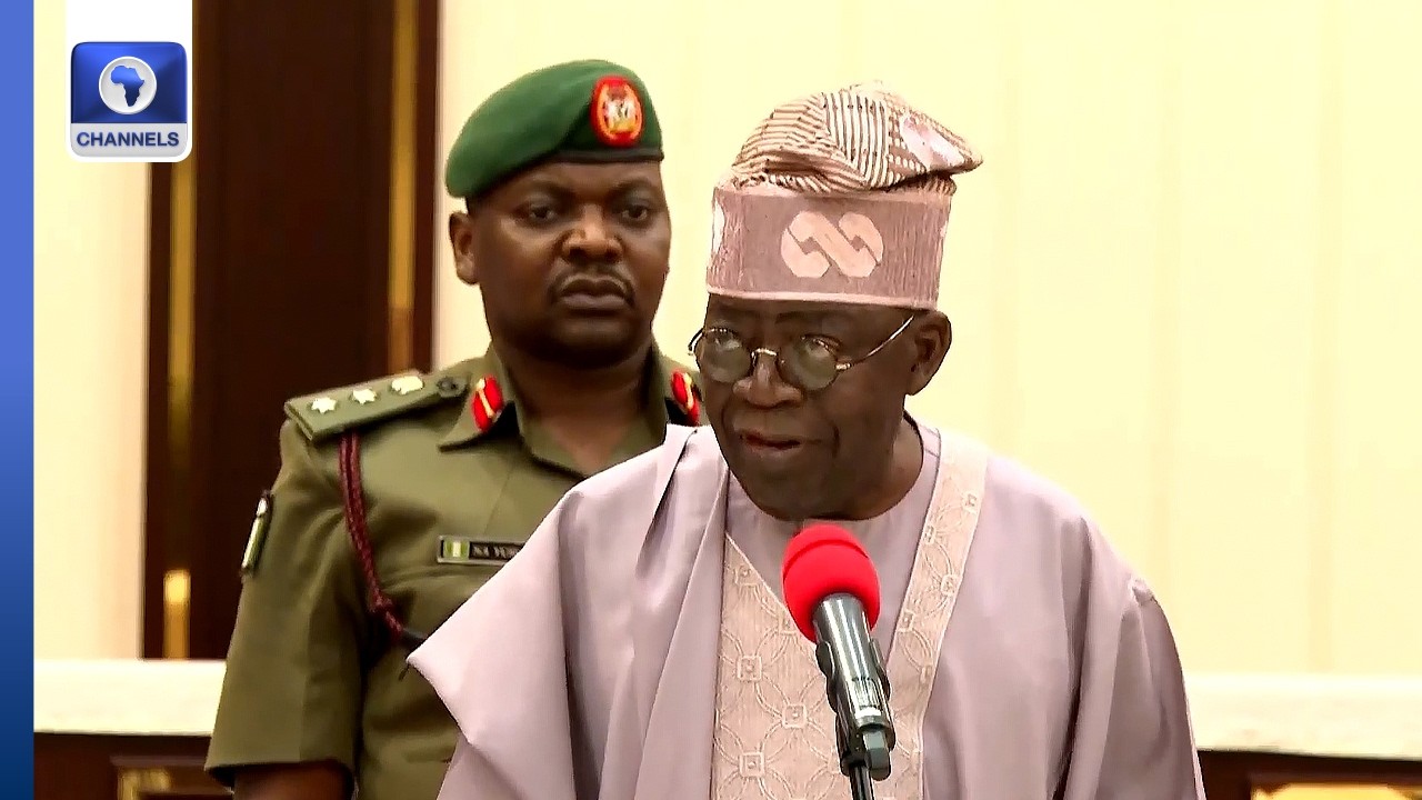 Tinubu Asks Media To Hold LGs, States Responsible