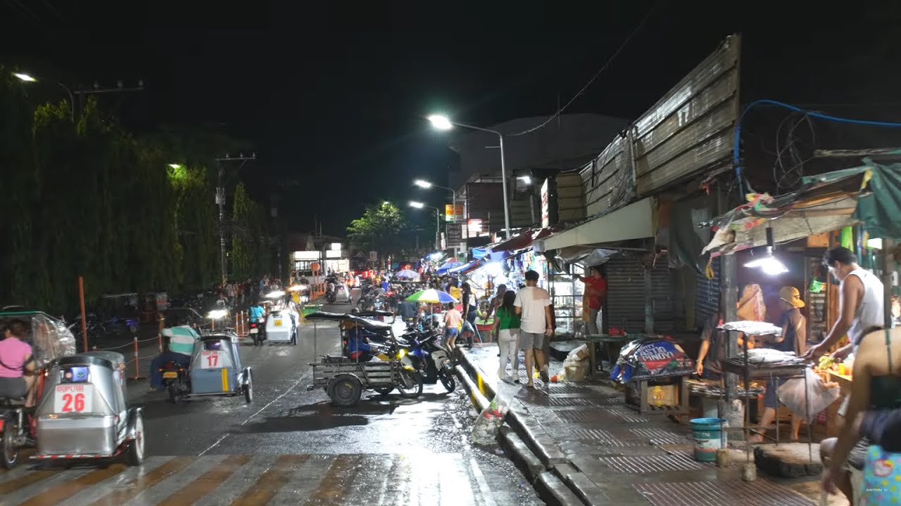Philippines, Bulacan, tricycle night ride from NuVista Homes to Starmall