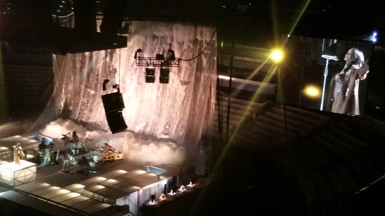 Rihanna - Love on the Brain / Kiss it Better - AntiWorld Tour Tampa 3/13