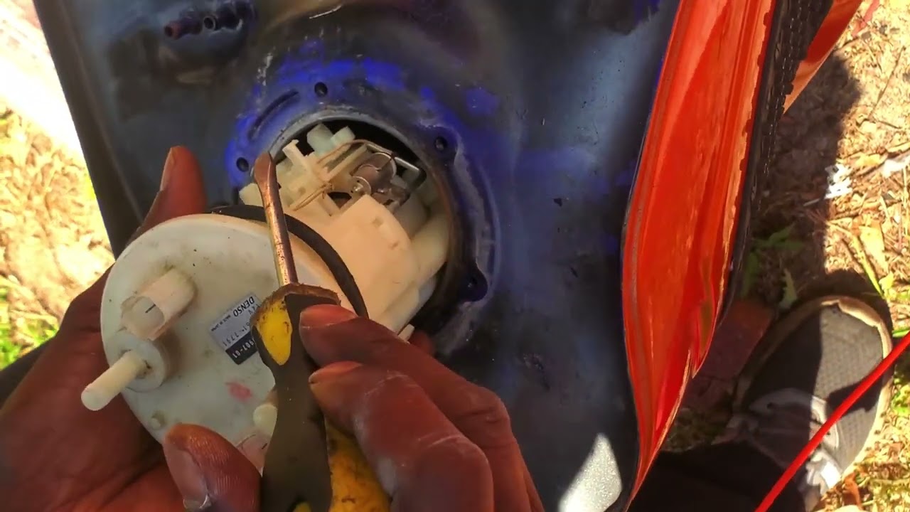 Yamaha R1 and R6 fuel pump removal/replacement EASY