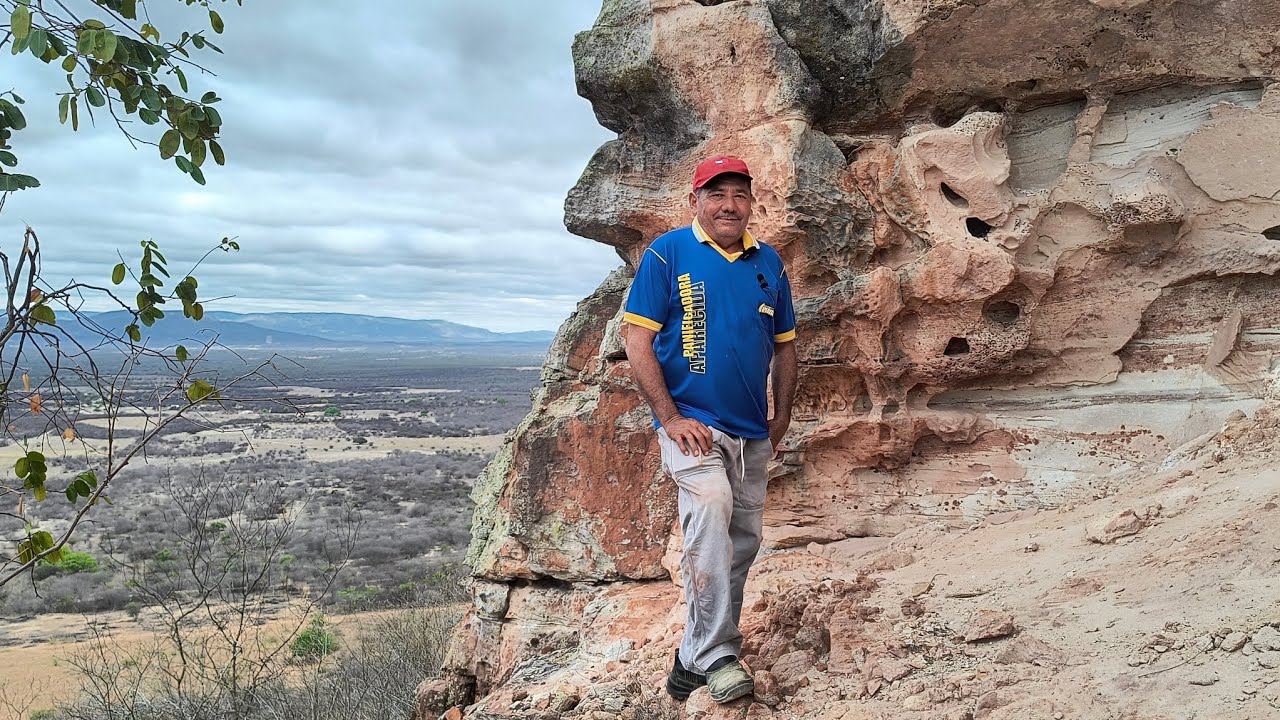 Mostrando a torre de pedra parte 2