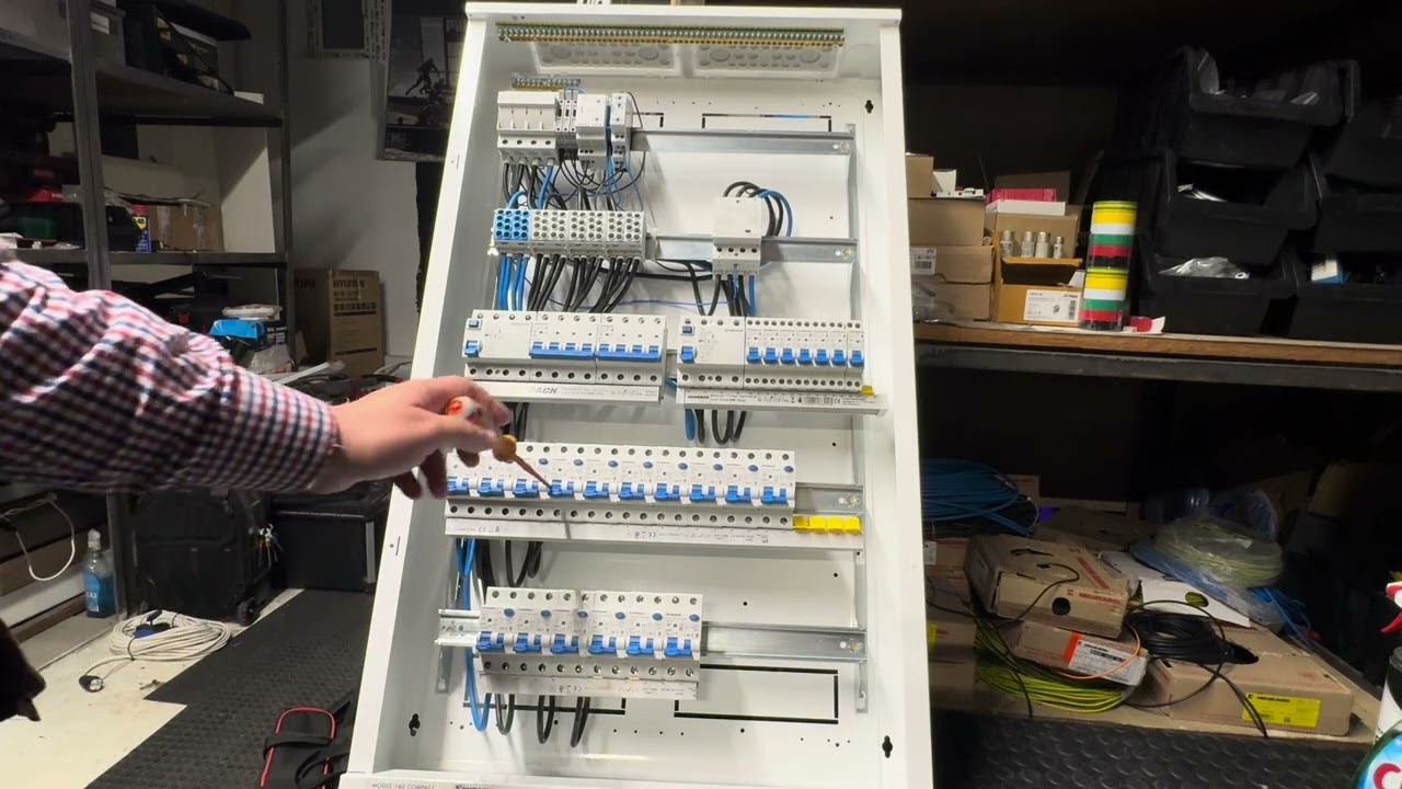 De seara un tablou electric trifazat 