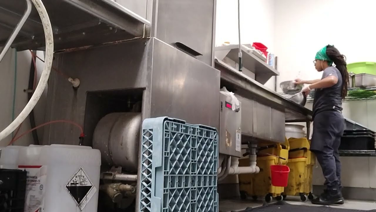 A Day in the life of a Night Dishwasher! Back on the 