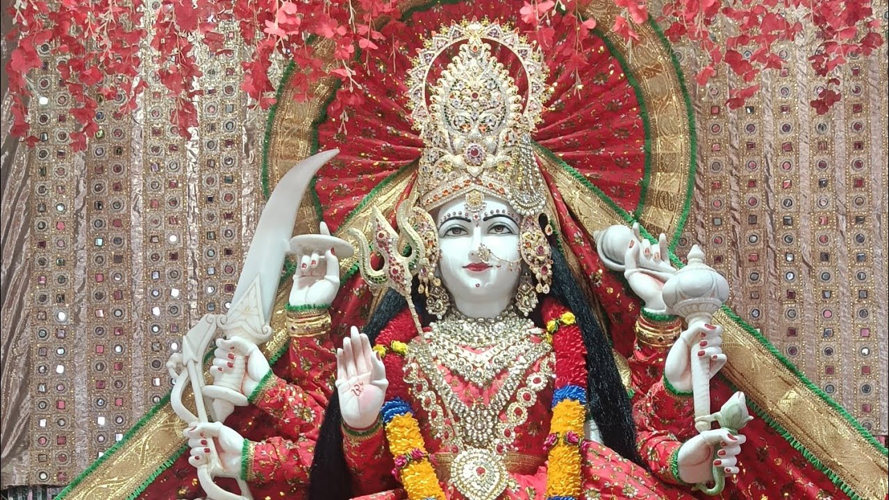 माता रानी के अनमोल भजन जो जो कि स्वर्गीय श्री नरेंद्र चंचल जी ने गाए वह भजन  मां के करीब ले जाते हैं