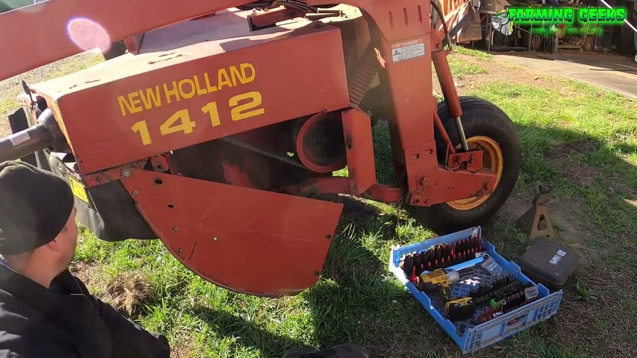 New Holland 1412 Cutter bar Carrier Bearing Replacement