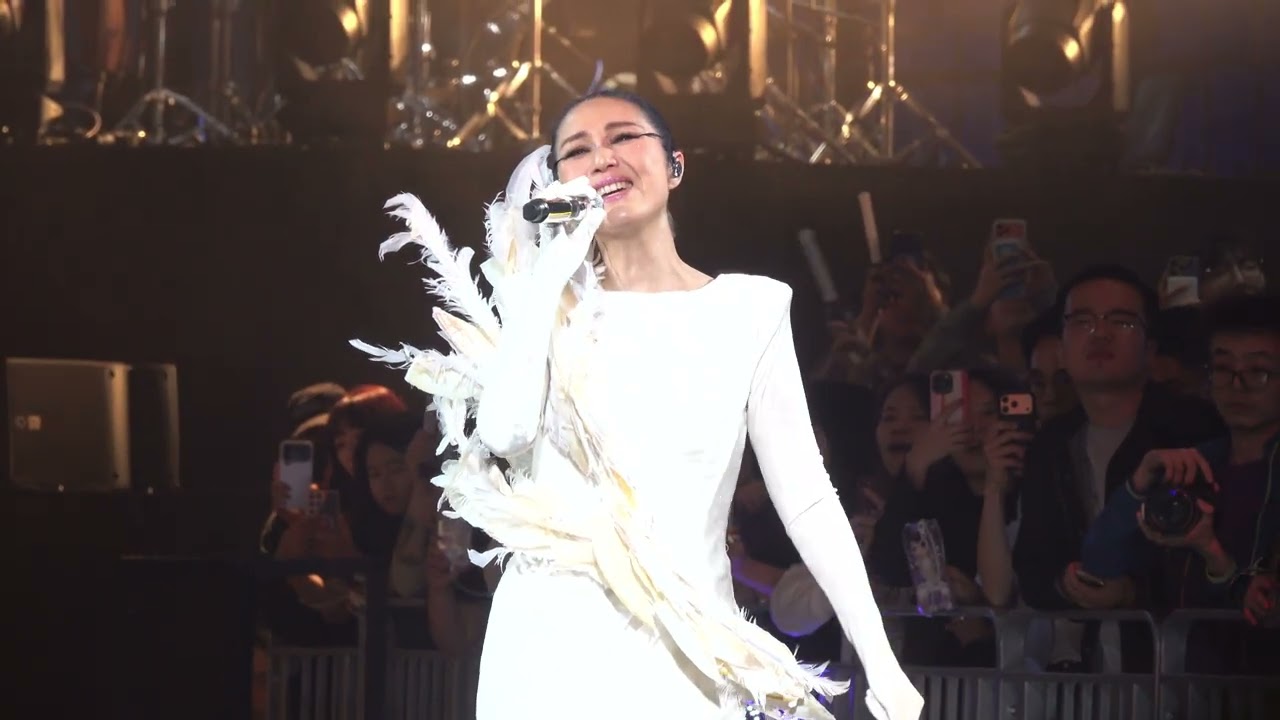 《男女關係科》楊千嬅 丨Live My LIVE演唱會2025丨20251204 尾場 4K fancam