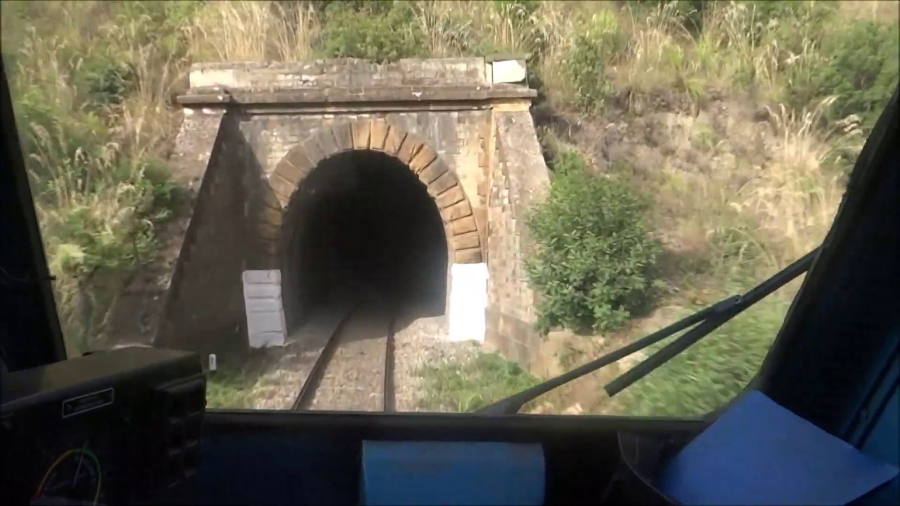 SNTF : dans les Gorges de l'Oued Djer, en cabine d'une locomotive 060DS