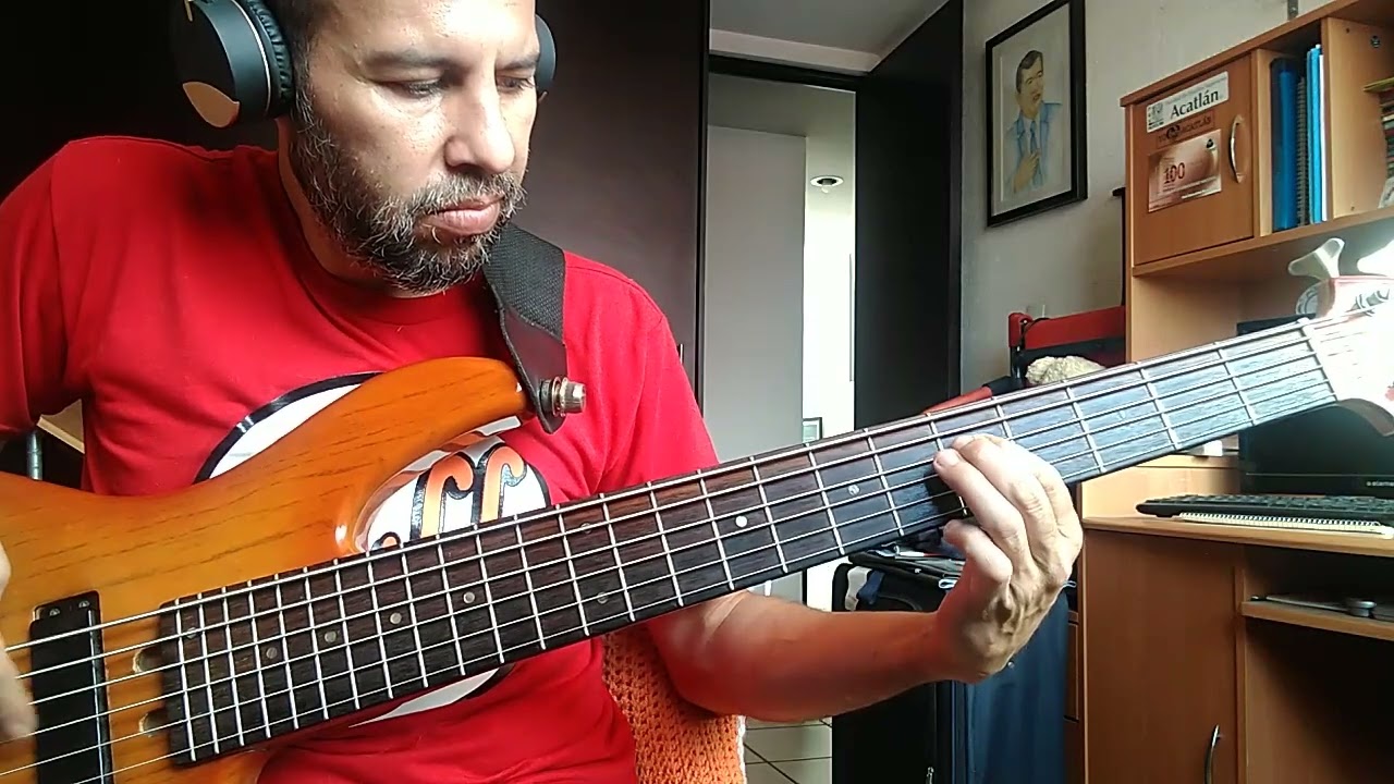 Charlie Monttana. - De que el amor apesta, apesta - Bass cover