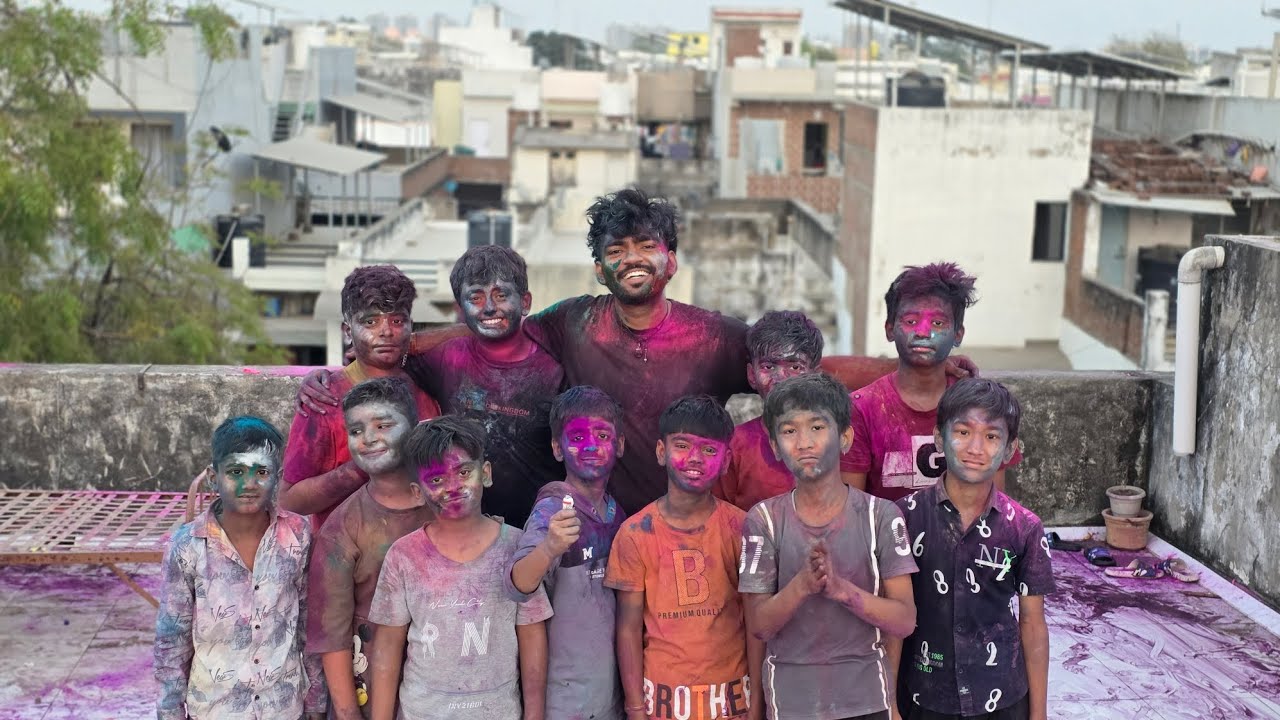 HOLI CELEBRATIONS VLOG 🎊(WITH STUDENTS)