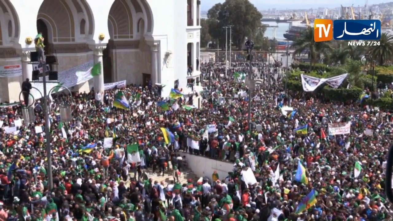 تواصل الحراك في جمعته الثامنة..التغيير الجذري والرحيل الكلي مطلب أساسي