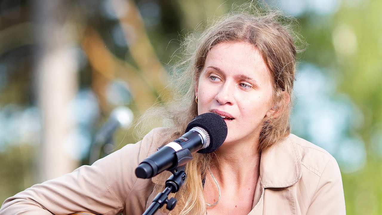 Blott en dag - Ester Utbult