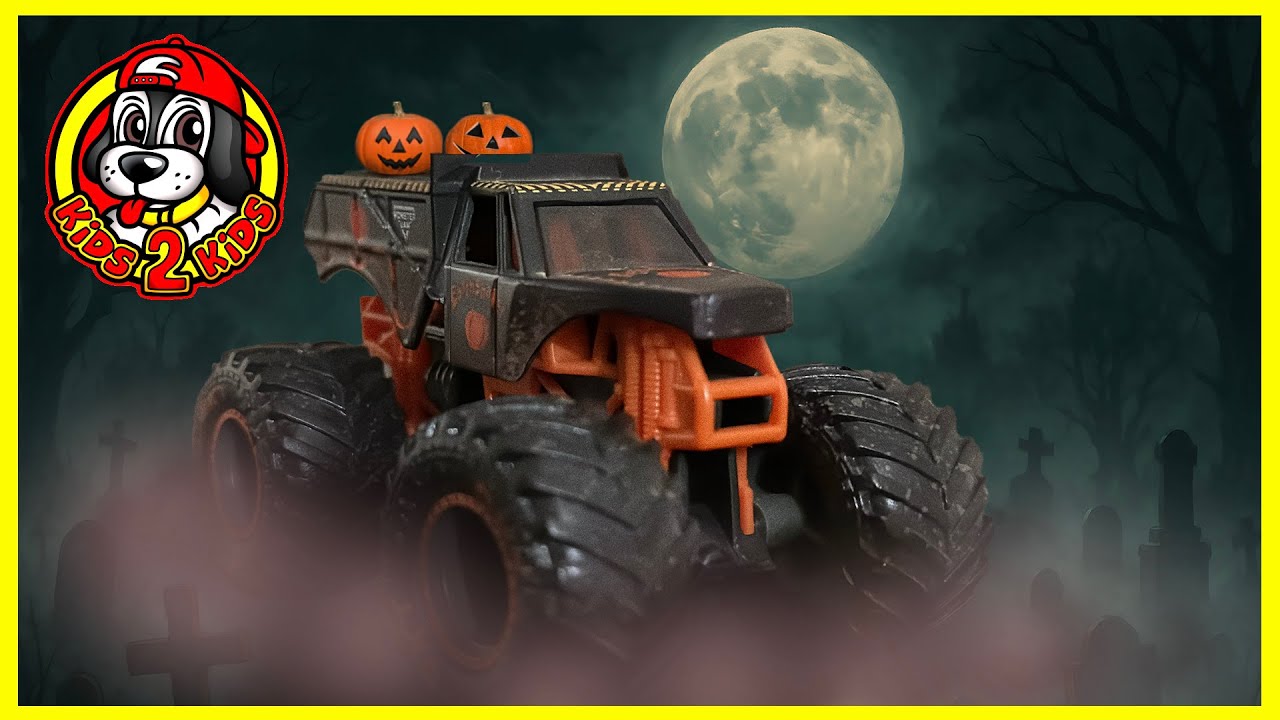 Monster Jam & Hot Wheels Monster Trucks 🎃 SPOOKY HALLOWEEN RACE COMPILATION & MORE!