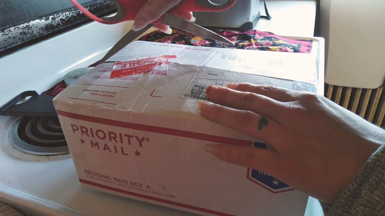 Unboxing my latest order of crystals from eBay!