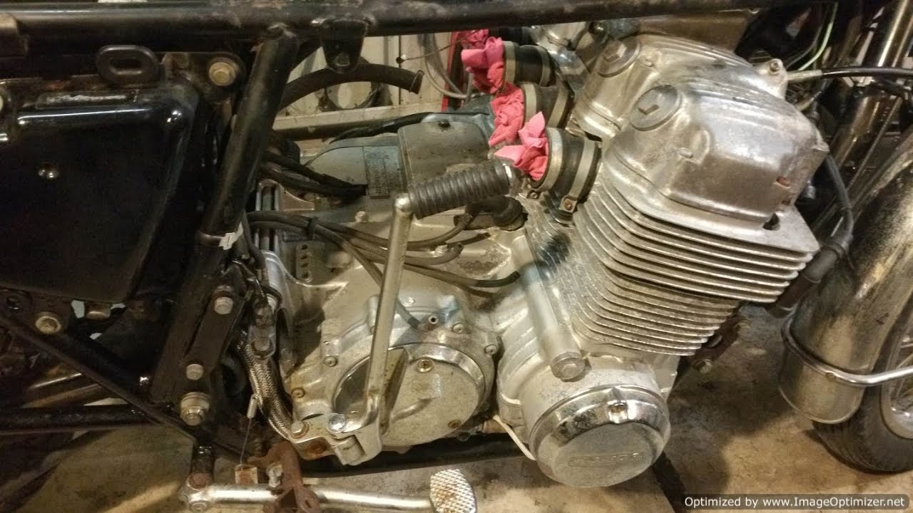 Honda CB750 Barn Find - Looking Around the Bike Part 1