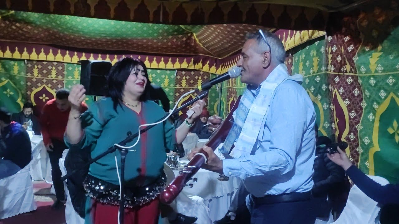 الفنان عبد الجليل سيكار علقو ليه فلوس كثيرة في عرس ديال با صالح في لقليعة