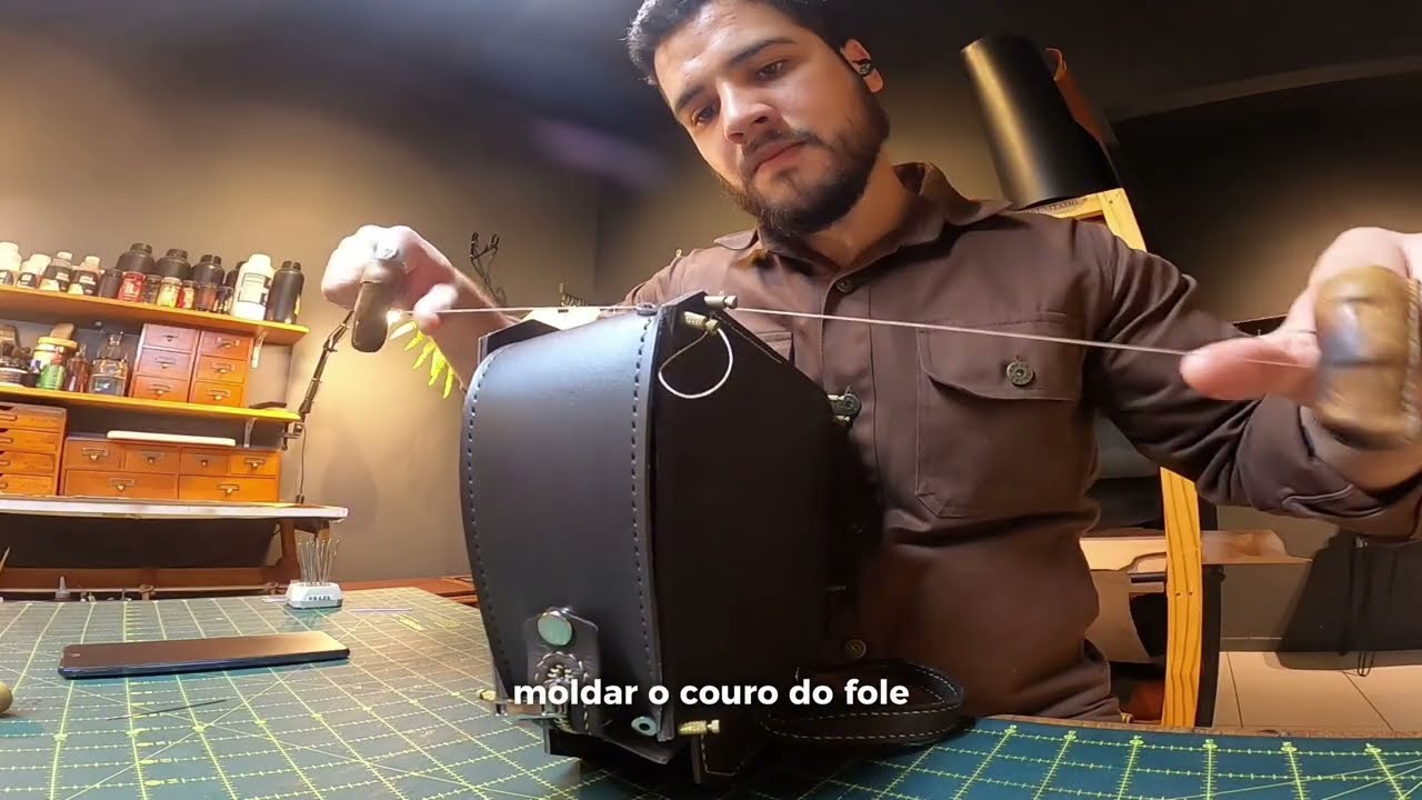 Como Fazer Bolsa de Couro - Vídeo Passo a Passo (Adquira seu Molde PDF)
