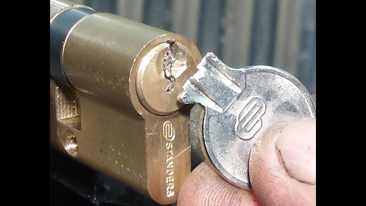 Dos maneras de  sacar una llave rota