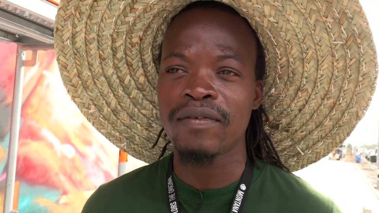 Tour du Bénin 2023 | Le mag : Mr Stone, peintre et coordinateur de la plus grande fresque murale