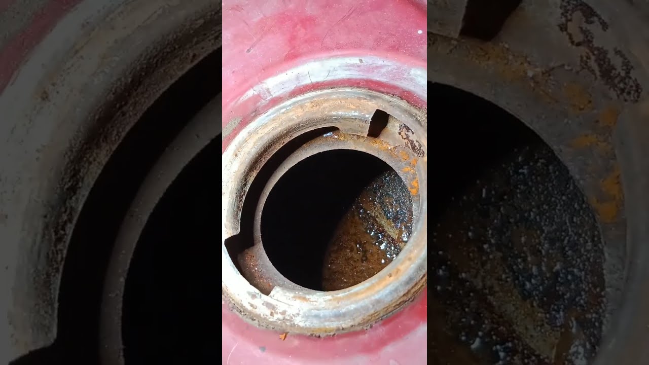 Generator fuel tank cleaning