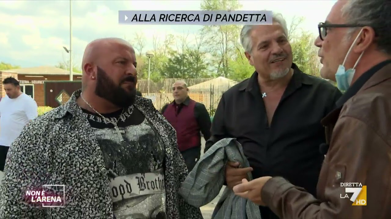 Alla ricerca di Niko Pandetta: il cantante neomelodico nipote del boss al 41-bis