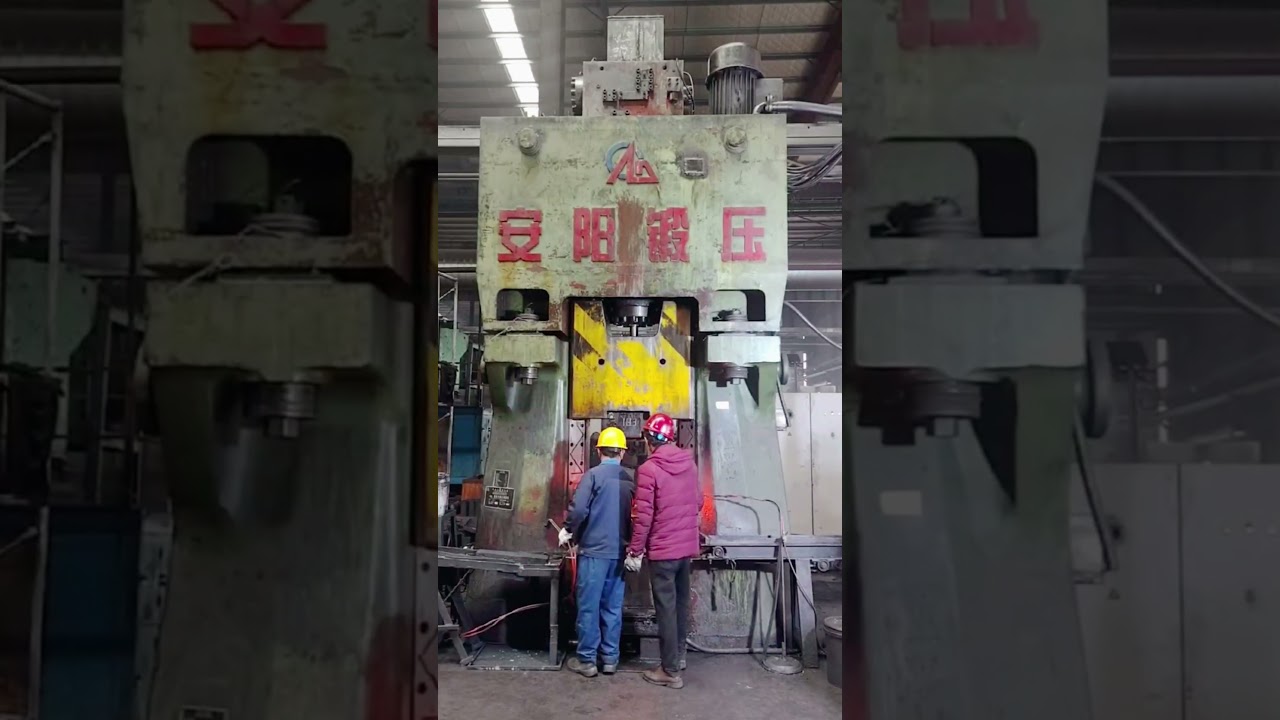 Hydraulic CNC die forging hammer workshop forging parts #forging #hydraulichammer#forginghammer