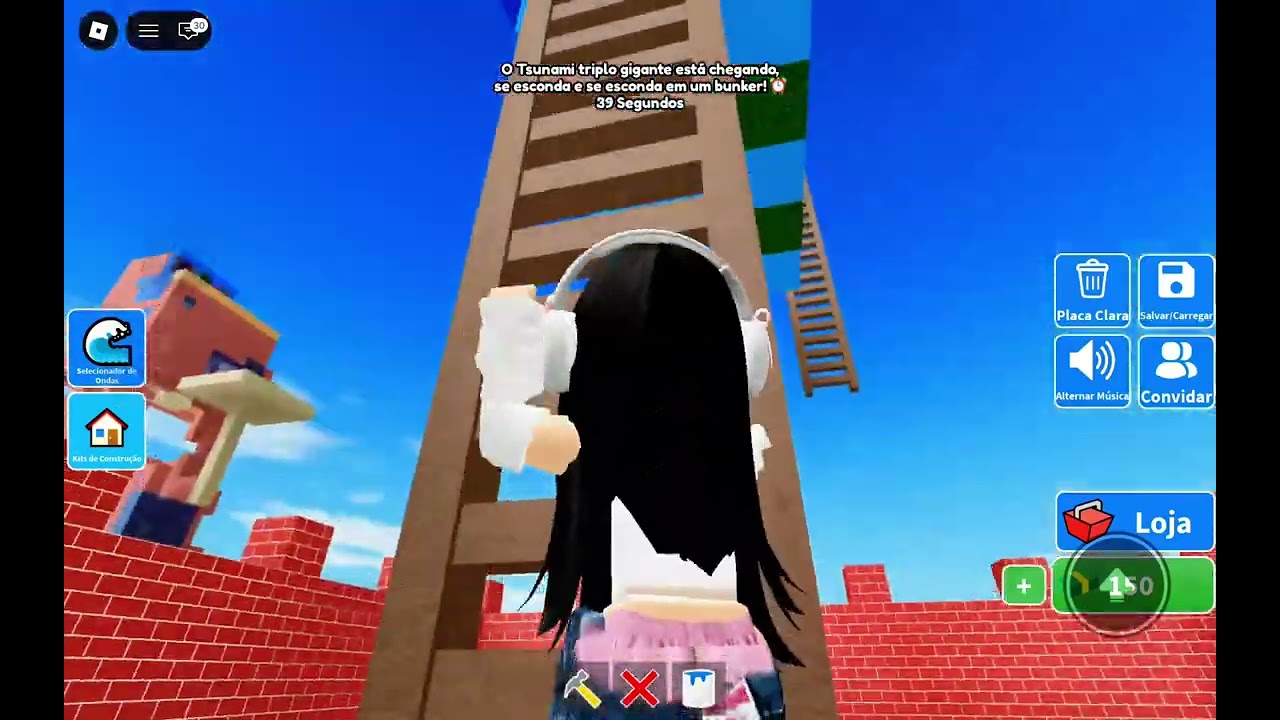 CONSTRUÍ e TENTEI SOBREVIVER ao TSUNAMI 😱🌊 | Roblox