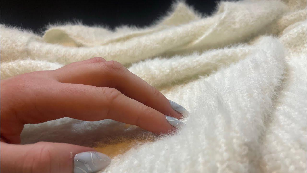 [Lofi ASMR] My Autumn 🍂 & Winter ❄️ Wardrobe (different fabric & material sounds)
