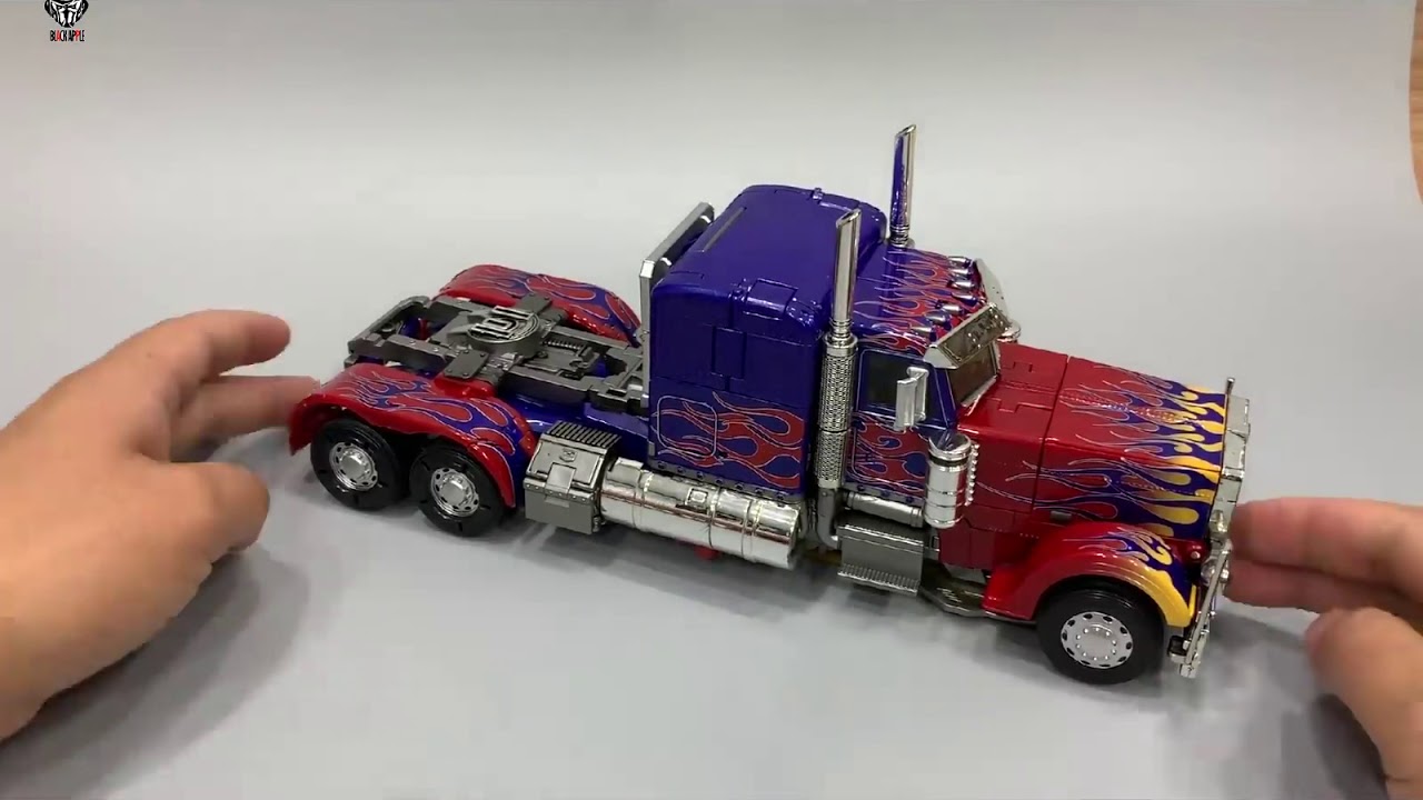 WeiJiang black apple optimus prime transform preview