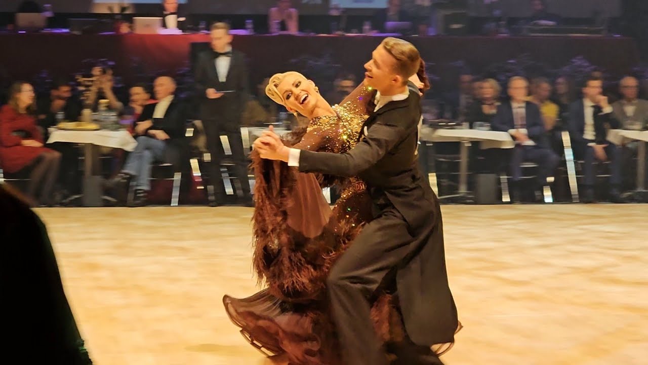 SLOW FOXTROT - Glenn-Richard BOYCE & Cäroly JÄNES - Nuit de la danse 2024