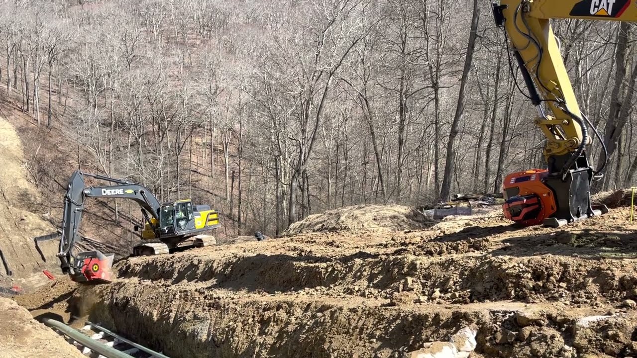 TimberMax T14 Winching Deere 250G - West Virginia Pipelining
