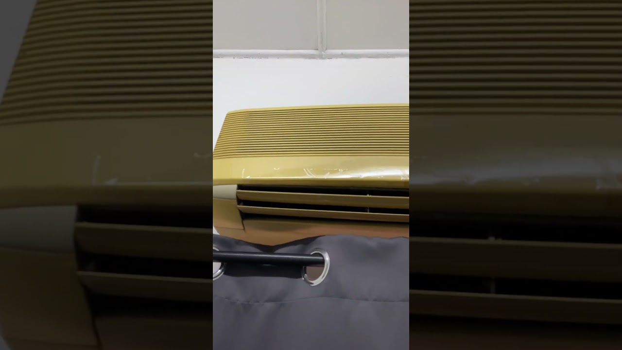 Air conditioner admitting a really loud noise (BSS_As1)