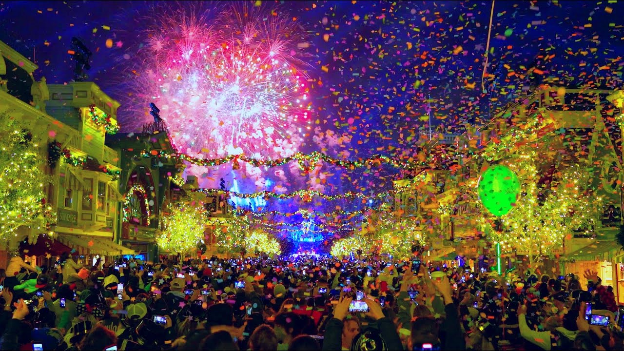 [FULL SHOW] Fantasy In The Sky Fireworks 2022 - Disneyland New Years Eve Countdown