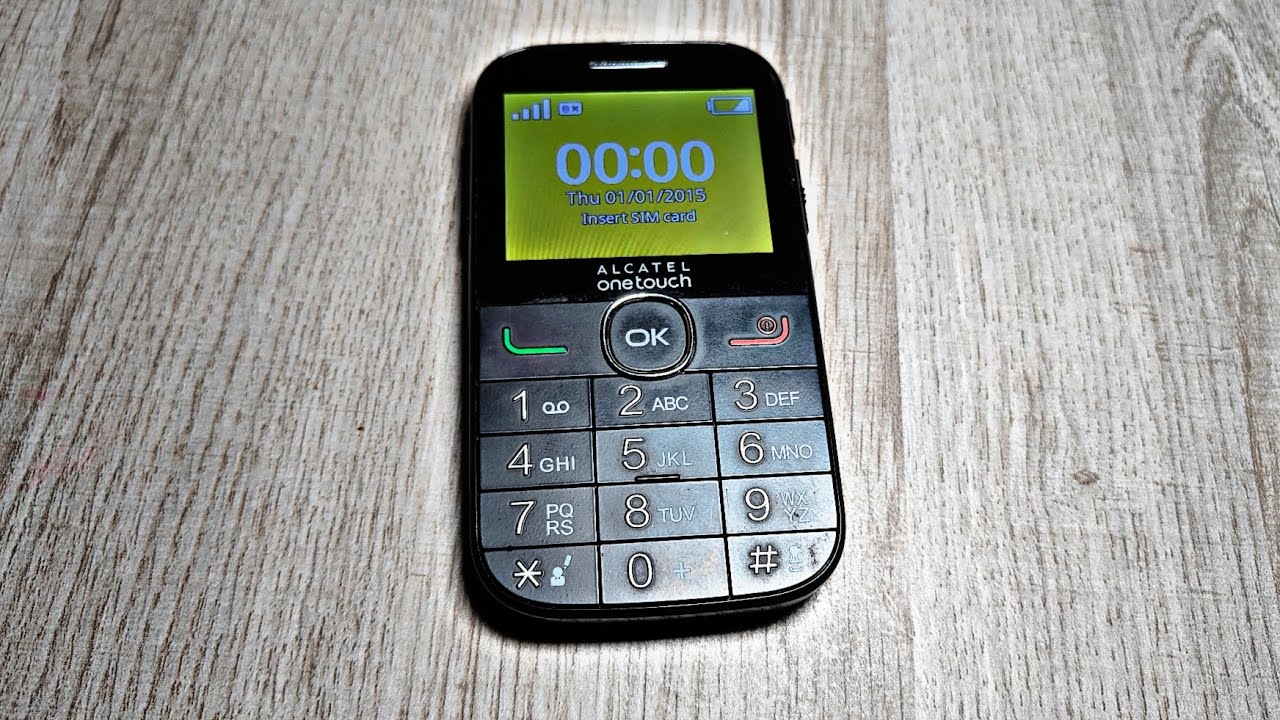 Alcatel Onetouch 2004C: телефон с большими кнопками для пожилых людей (обзор)