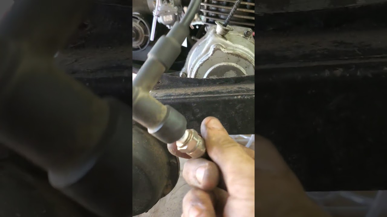 1977 Honda odyssey fl250 pain in the ass🤦&zwj;♂️#2stroke #smallenginerepair #mechanic#mechaniclife#viral