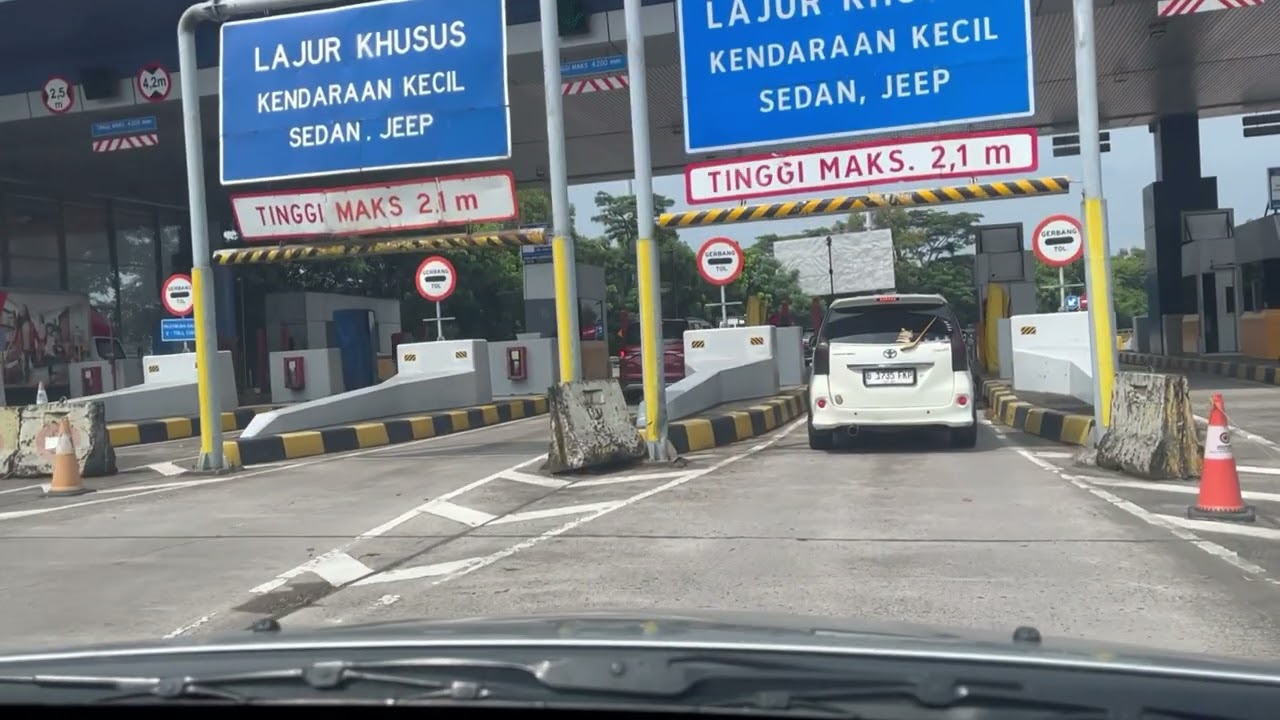 Bekasi. Gerbang Tol Cikarang Utara. Bekasi, Februari 2026. Salaam.