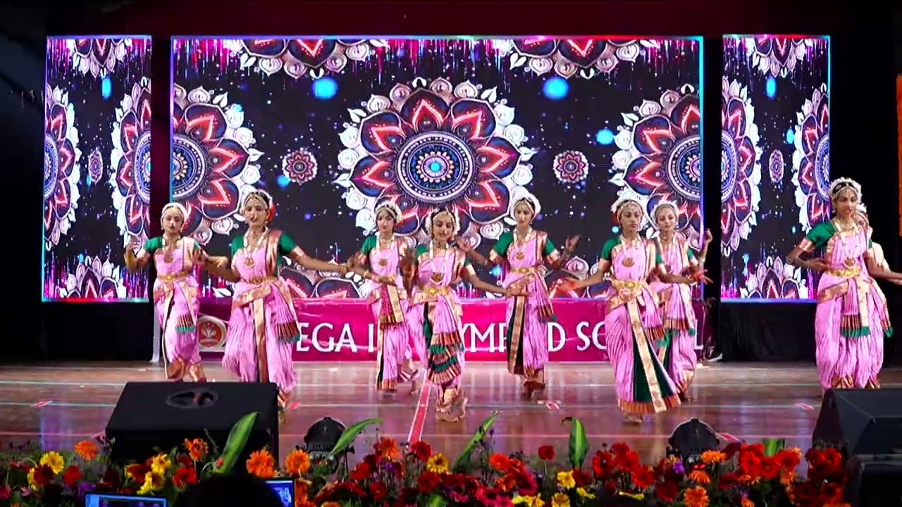 01-WELCOME SONG DANCE
