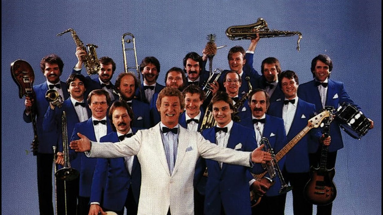 Ciao, Ciao Bambina / Come Prima / Volare Medley - Günter Noris & His Dance Orchestra - Instrumental