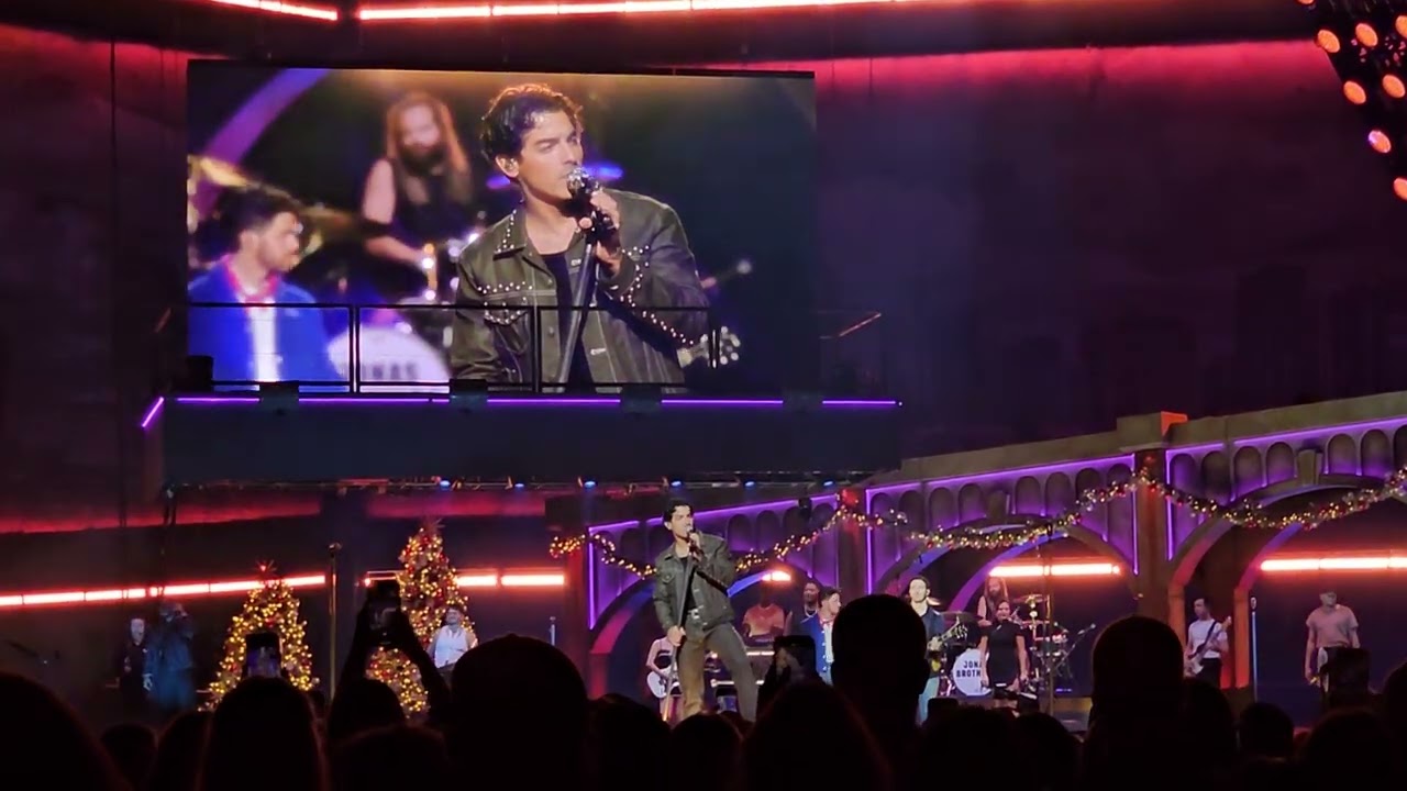 Jonas Brothers - NOLA Smoothie King Center - 12.6.2025 - Talking/Love Me To Heaven