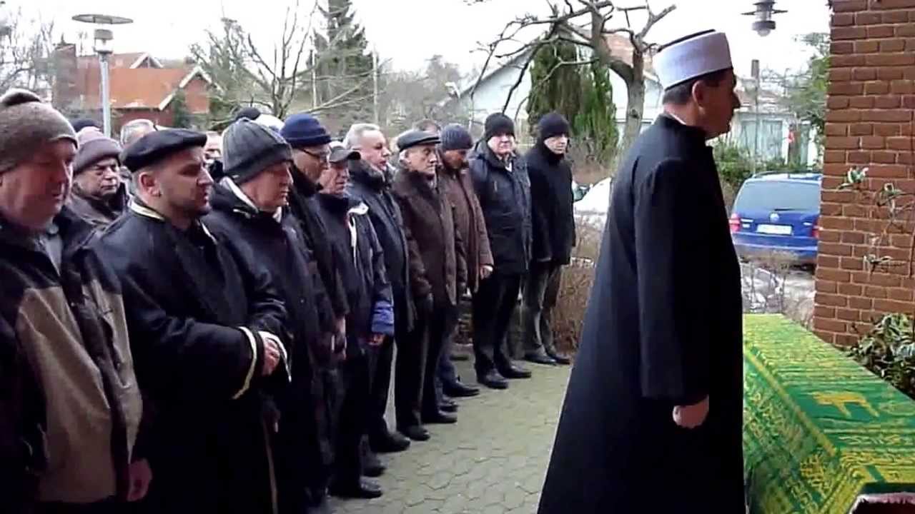 Klanjanje dzenaze nasoj majci Hadzeri Catovic Bijedic