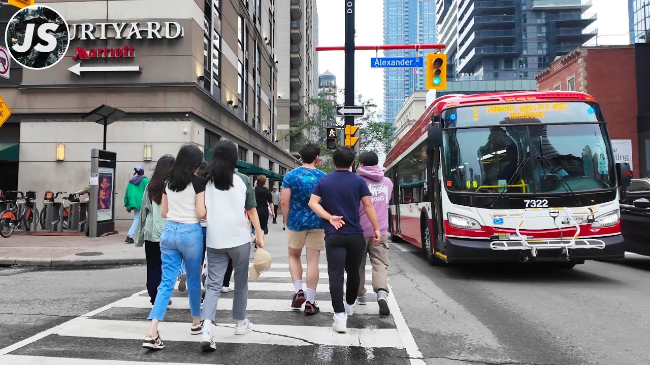 Weekend TTC Closure From St Clair to College | Toronto Walk (& Bus)