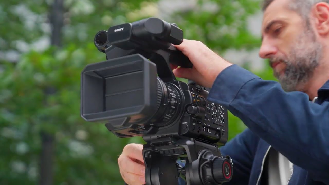 Sony PXW-Z300 Hands-On Review: “Real Pro Camcorder or Just a Buzzword Machine?
