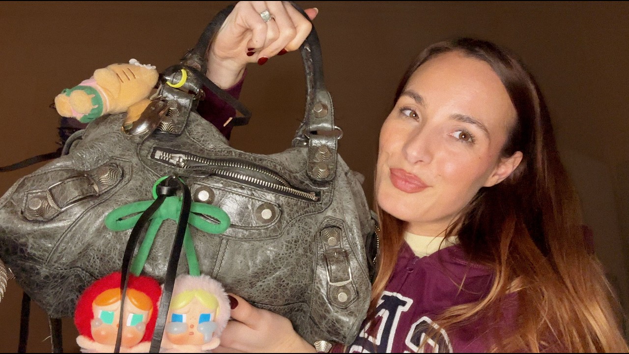 asmr whats in my bag | tapping & crinkling triggers
