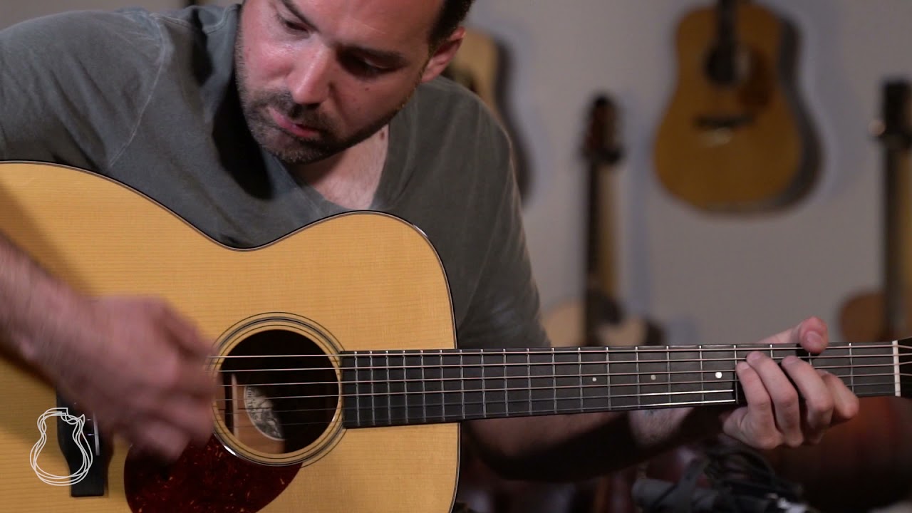 Collings OM1 Adirondack Traditional demo