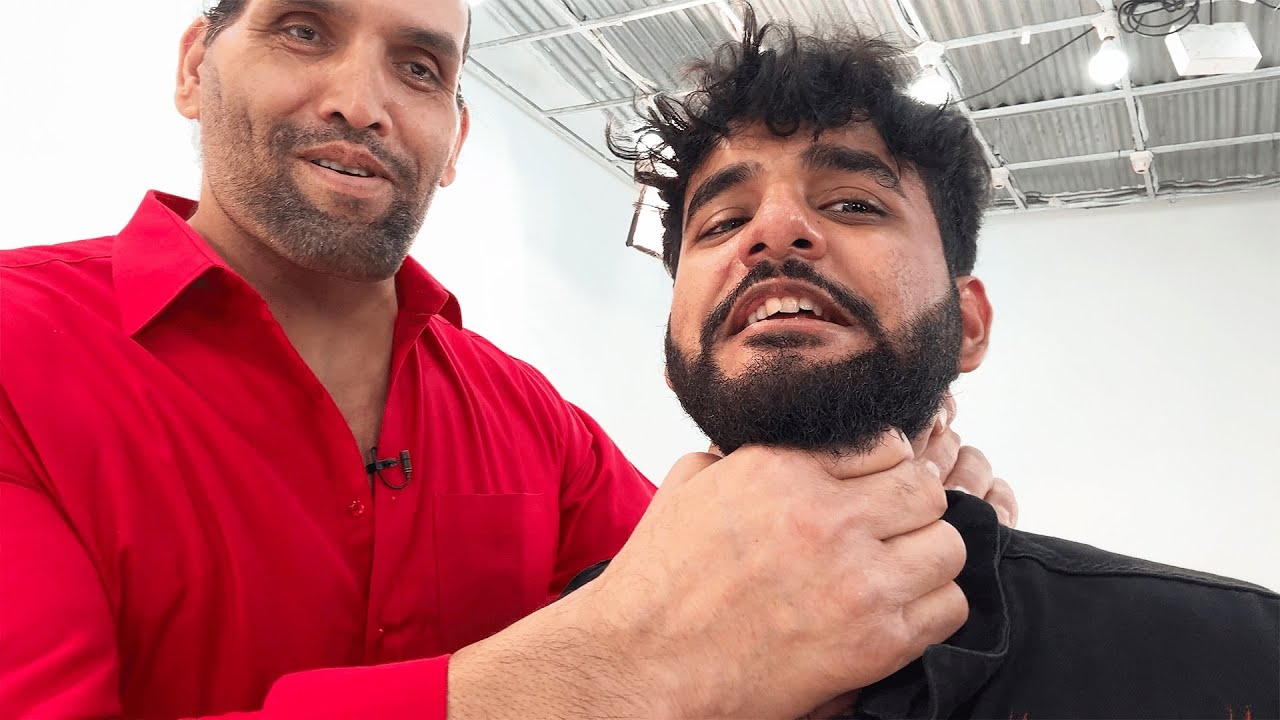 Great khali ne di Abhishek ko chokeslam😂😂