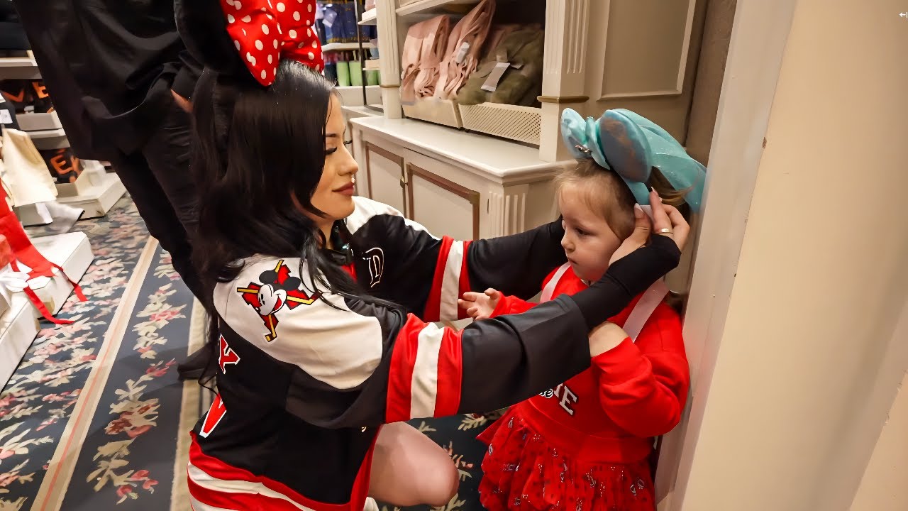 Wendy Ortiz Takes Valentina To DisneyLand For the First Time *FULL STREAM*