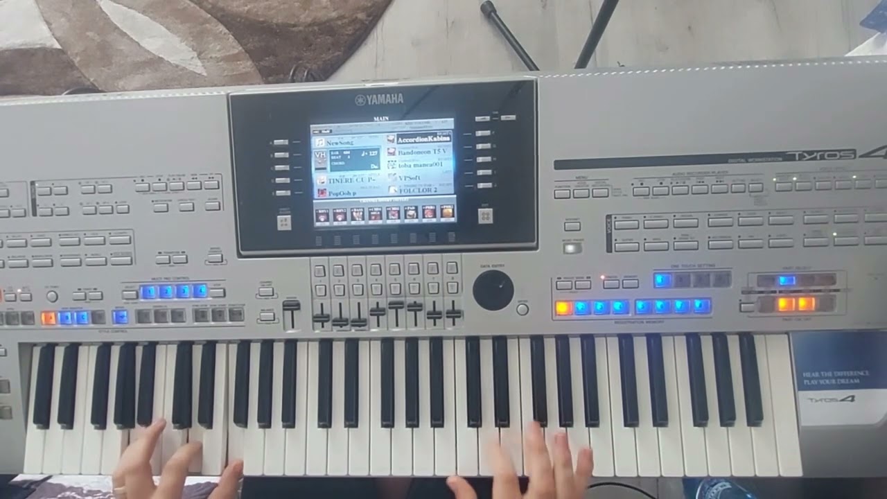 Yamaha Tyros 4 - Tinere cu par carunt